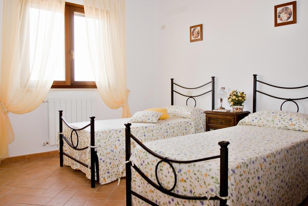 Agriturismo Colle D' Oro Pescia Romana Room photo